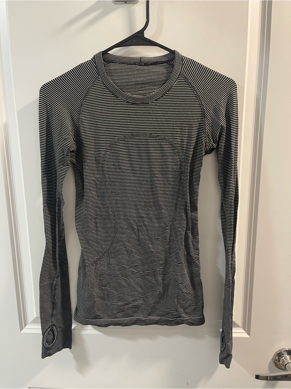 lululemon Swiftly Tech athletica Black and White Striped Long-Sleeve Crew